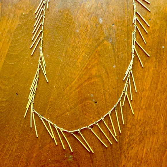 Goldtone boho style drop sway link metal necklace. - Picture 2 of 2